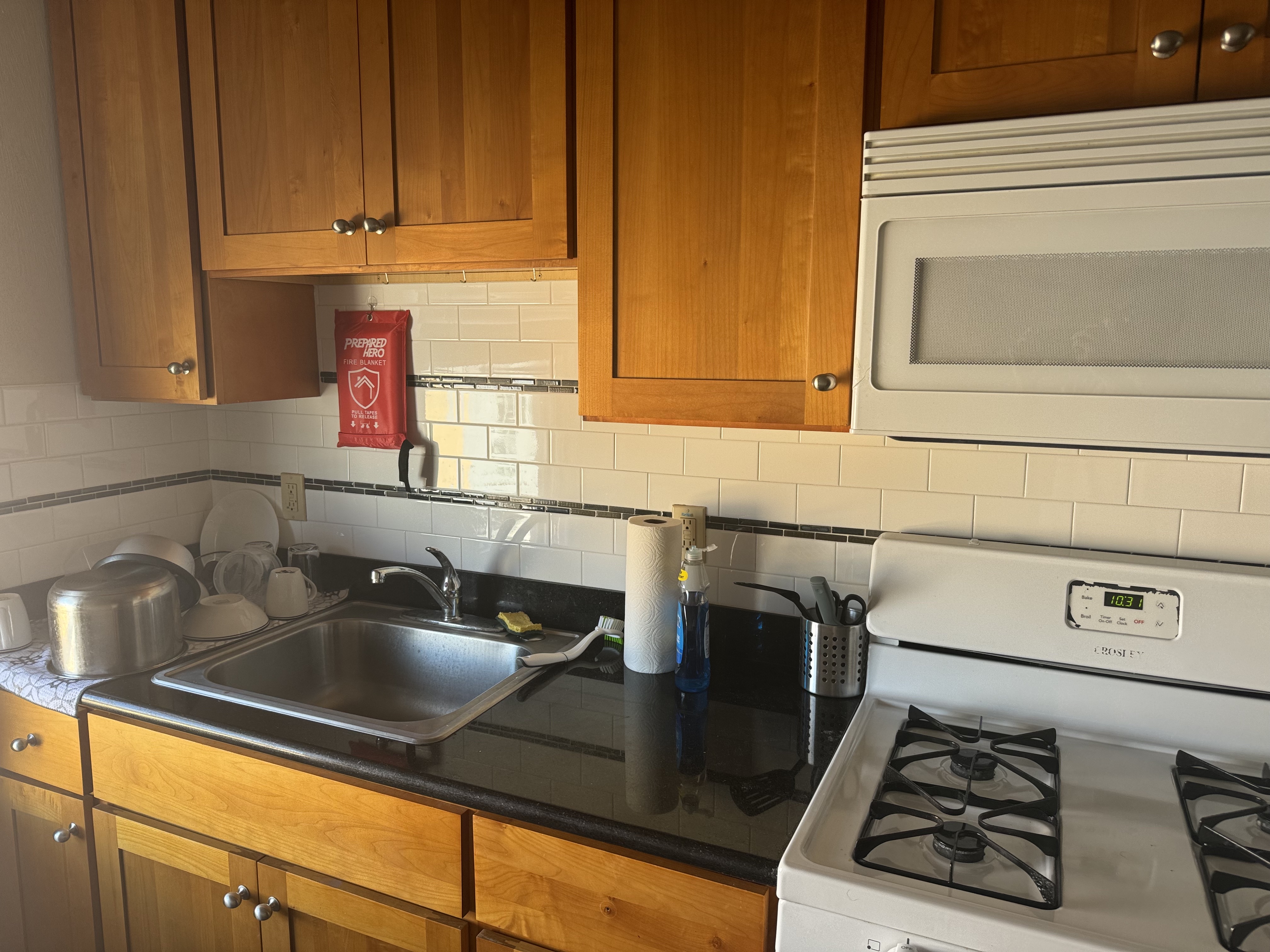 Kitchen left